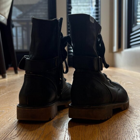 Roxy Boots - Black - Size 7.5 - Picture 4 of 6